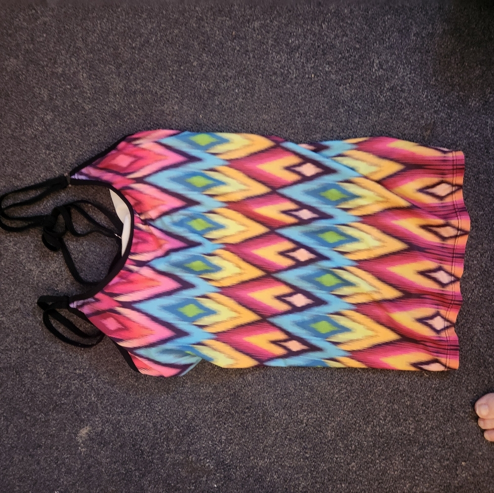 Swimsuit - Picture 3 of 4